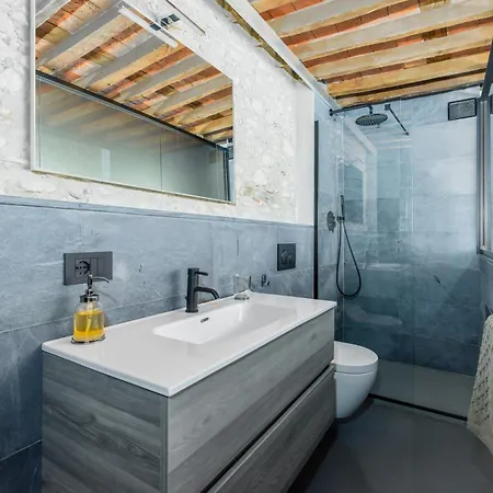 Voman Luxury